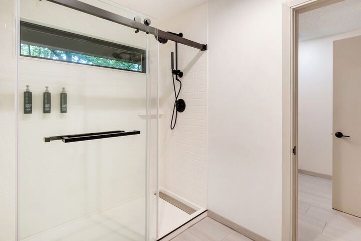 Bathroom shower