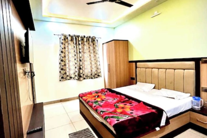 Room 2 of 12