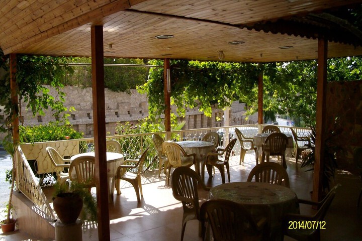 Lounge 18 of 26