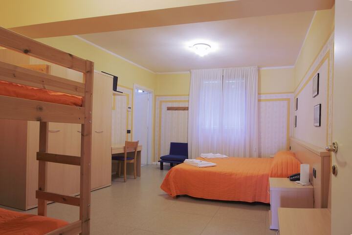 Room 7 of 41
