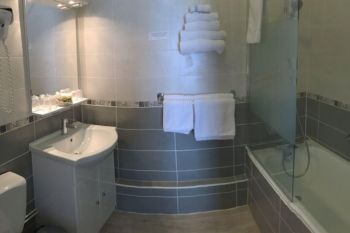 Room 20 of 40