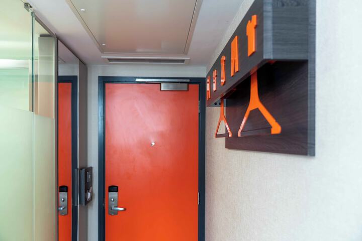 Room 14 of 47