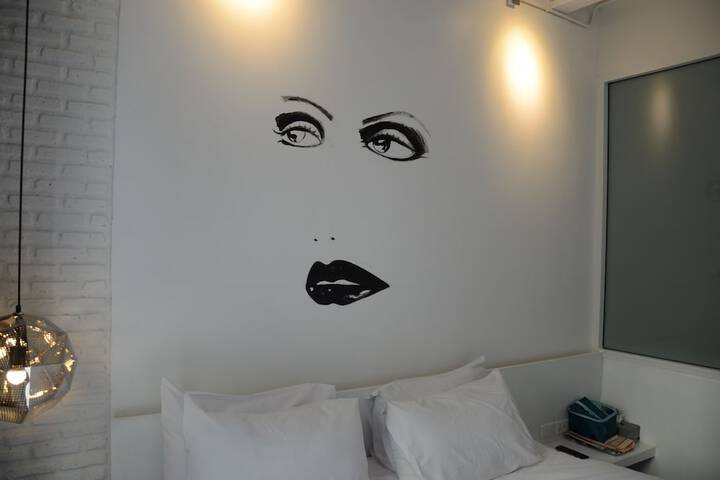 Room 12 of 60