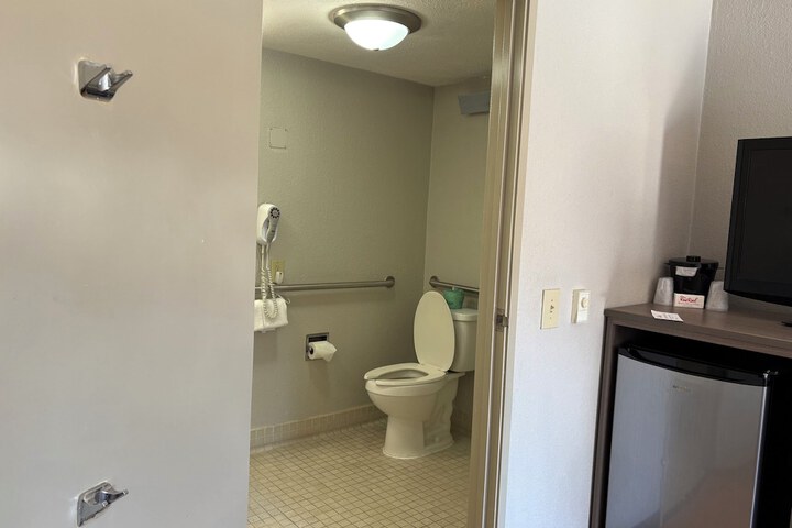 Room 20 of 27