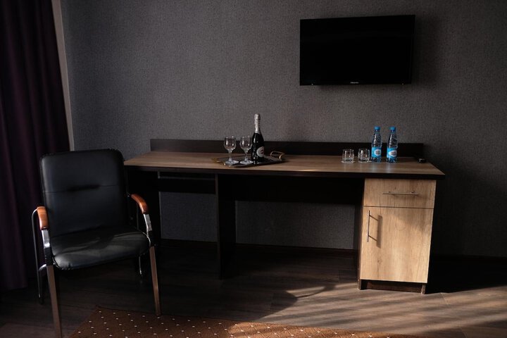 Room 27 of 45