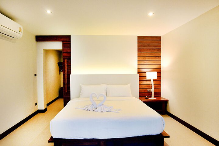 Room 12 of 86