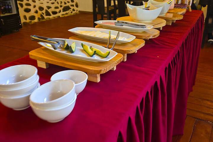 Breakfast/Coffee Service 70 of 100