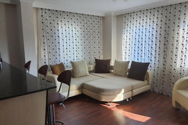 Room 9 of 14