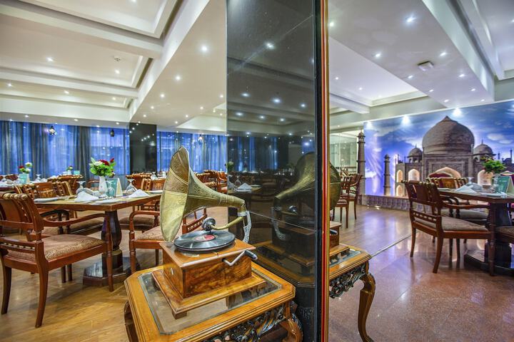 Dining 204 of 258