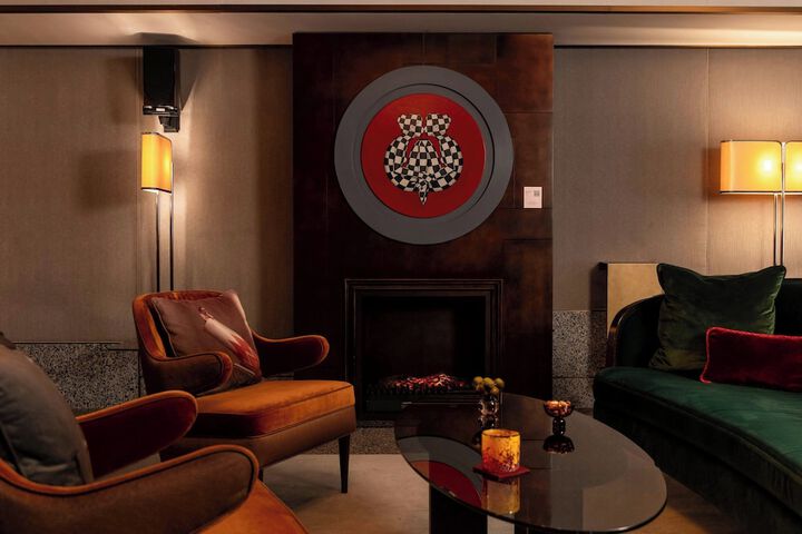 Lounge 131 of 150