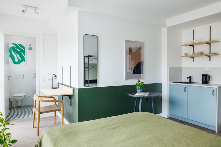 Room 4 of 19