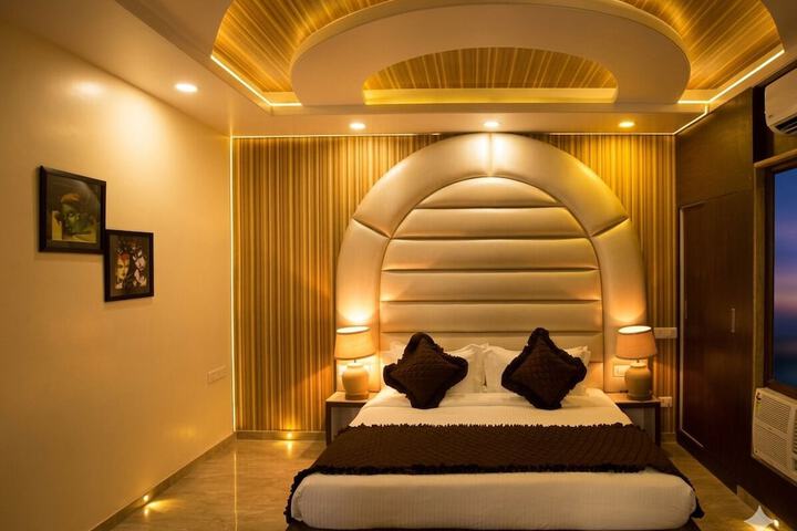 Hotel Grand Majestic