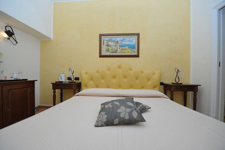 Room 11 of 221