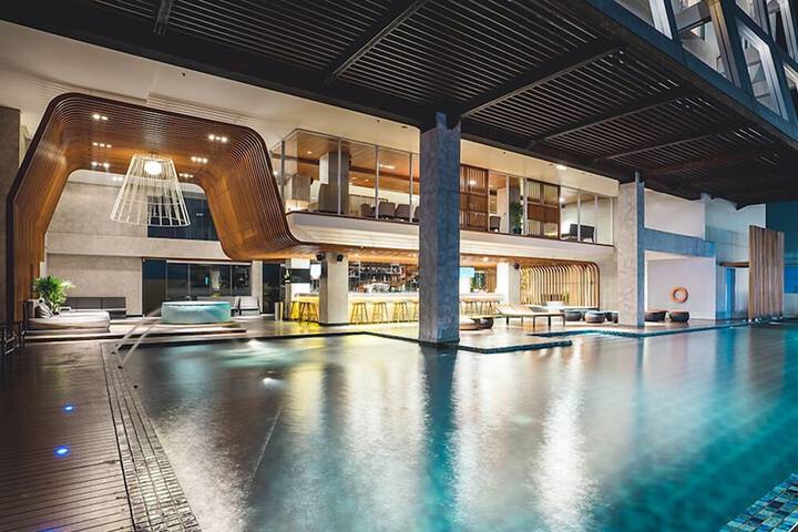 Hotel with Pool