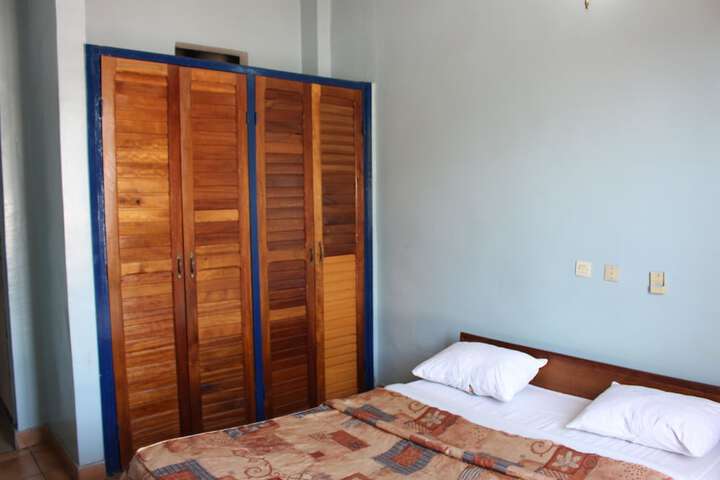 Room 13 of 26