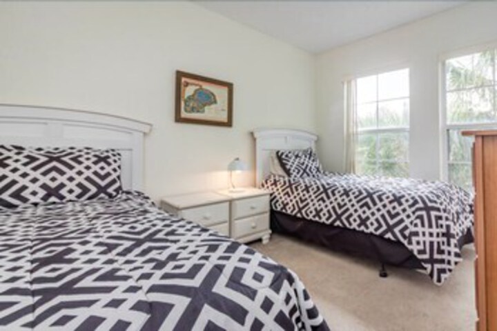 Room 25 of 25