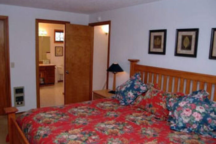 Room 12 of 36