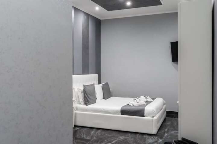 Room 30 of 93