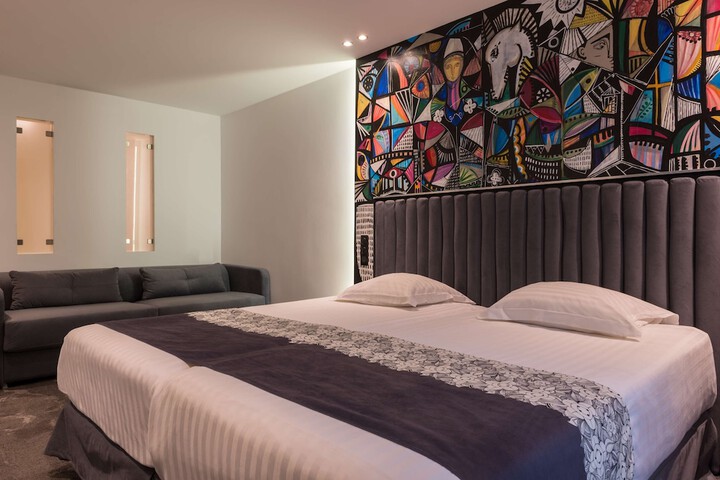 Room 45 of 104