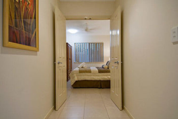 Room 10 of 25