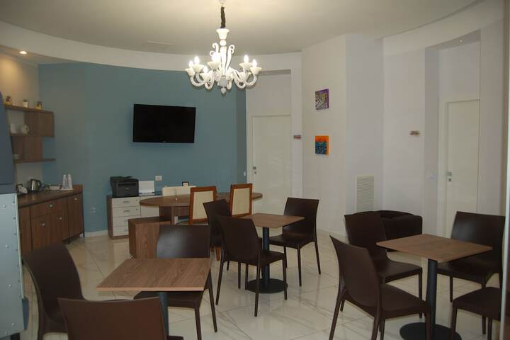 Room 42 of 58