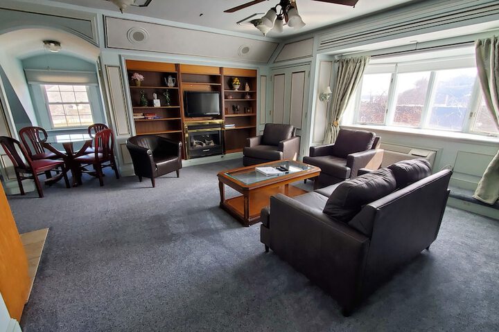 Room 108 of 206