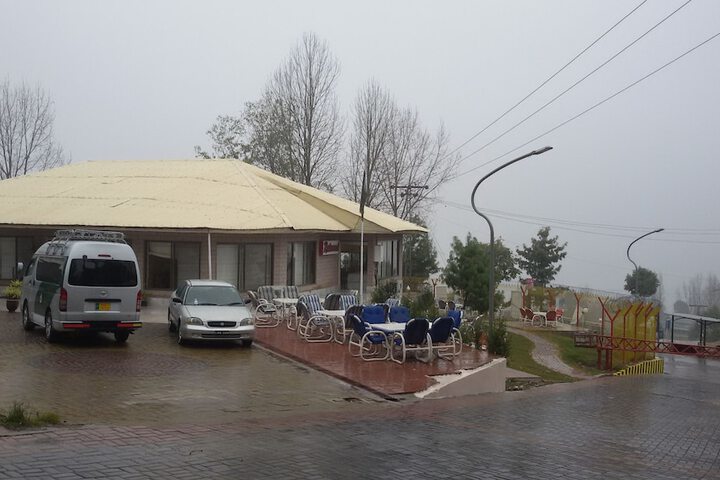 Exterior of Chinar Family Resort