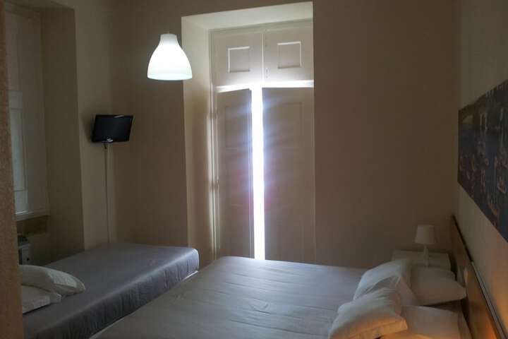 Room 28 of 64