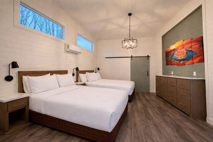 Room 9 of 28