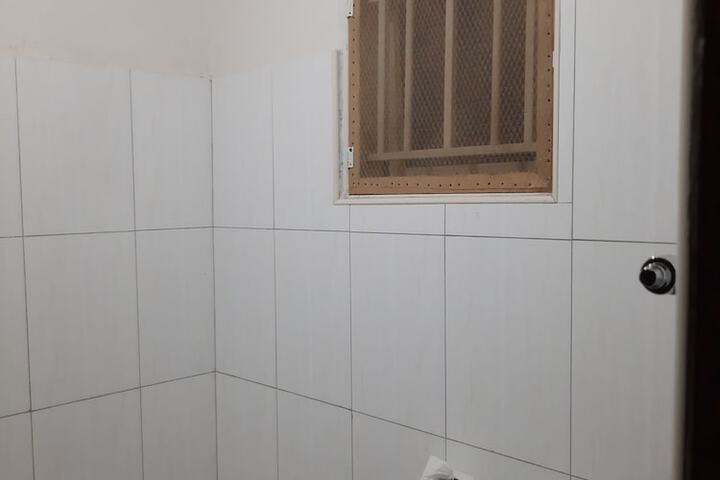 Room 27 of 85