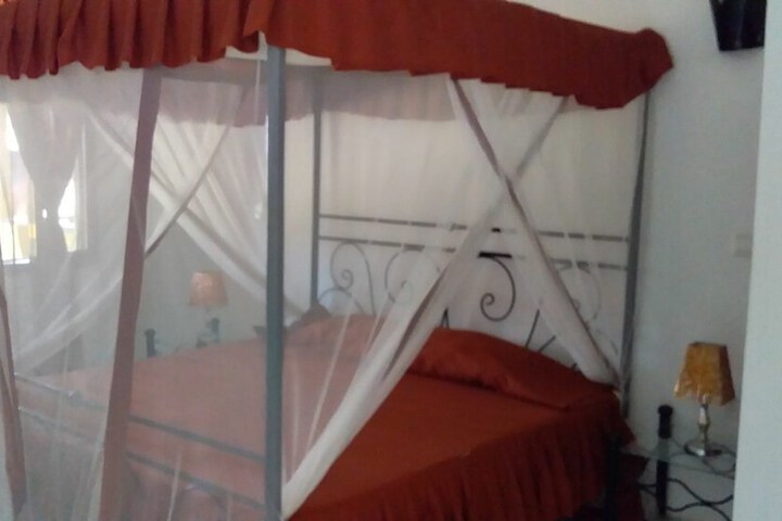 Room 4 of 22