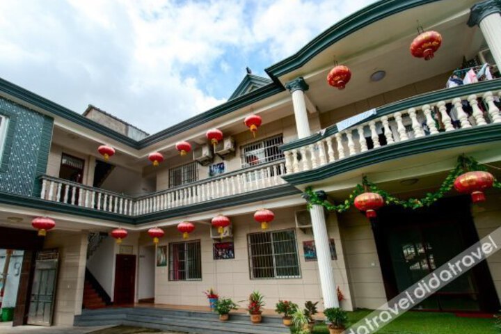 Yingshixiangyingshanzhuang