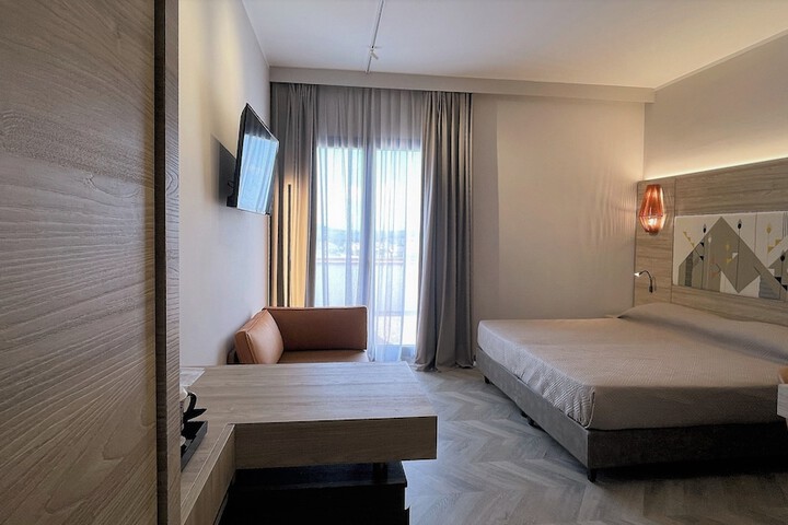 Room 14 of 67