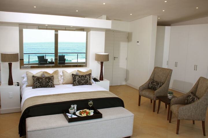 Room 3 of 73
