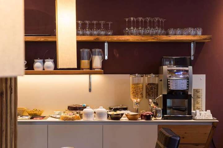 Breakfast/Coffee Service 33 of 60