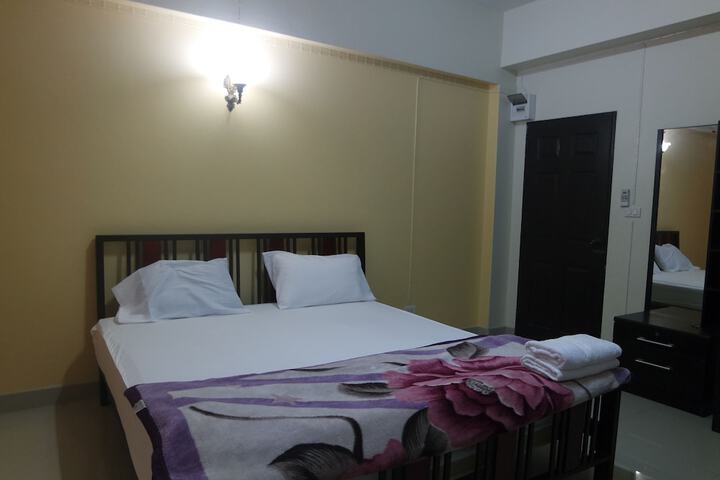 Room 3 of 17