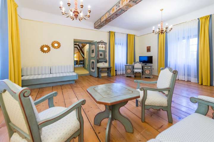 Room 15 of 29