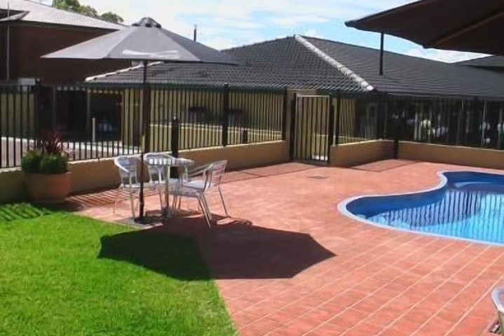 Pool 19 of 26