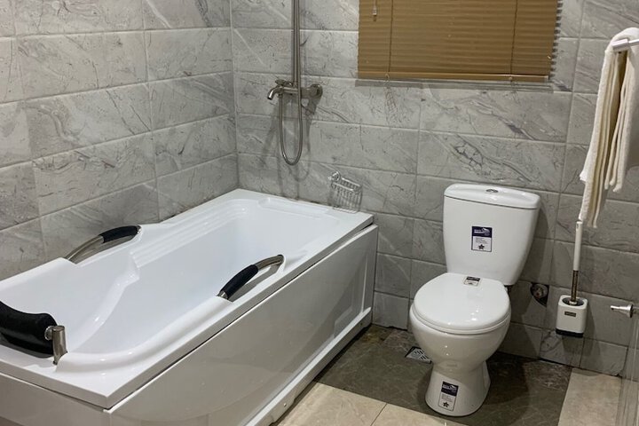 Room 12 of 23
