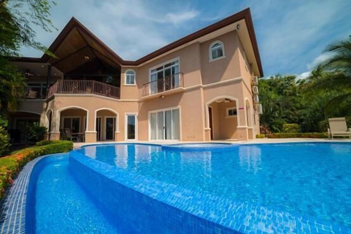 Casa Pacifica