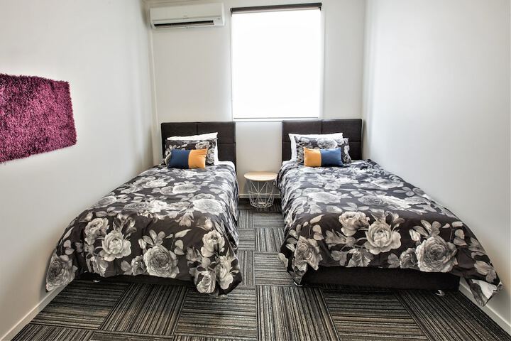 Room 7 of 26
