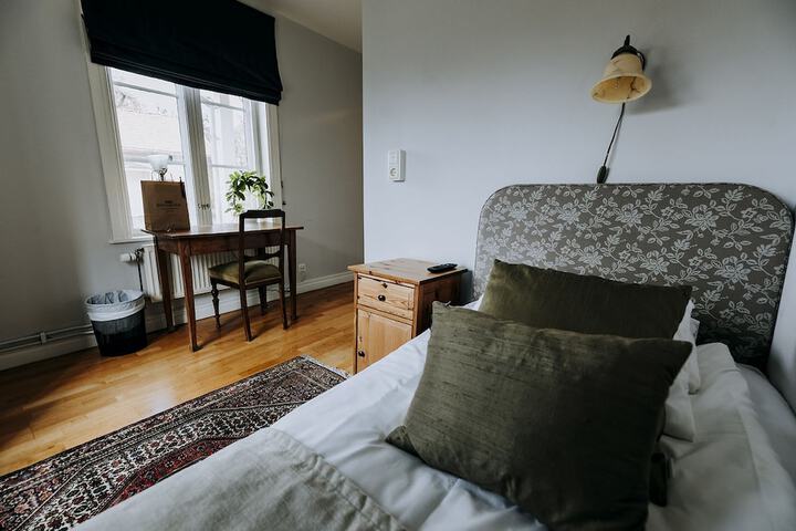 Room 5 of 45