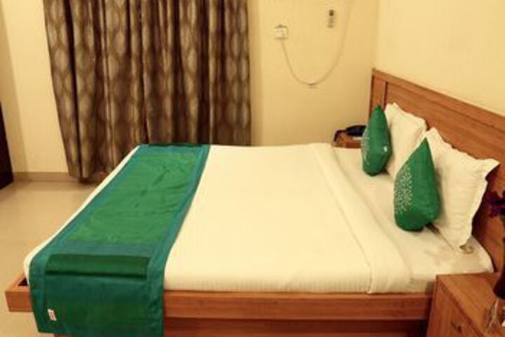 Room 10 of 26
