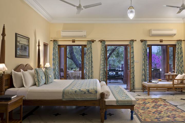 Room 5 of 31