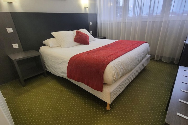 Room 9 of 45