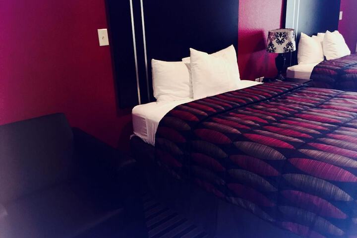 Room 9 of 37