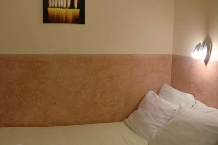 Room 7 of 29