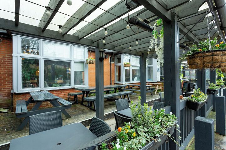 Terrace/Patio 22 of 23