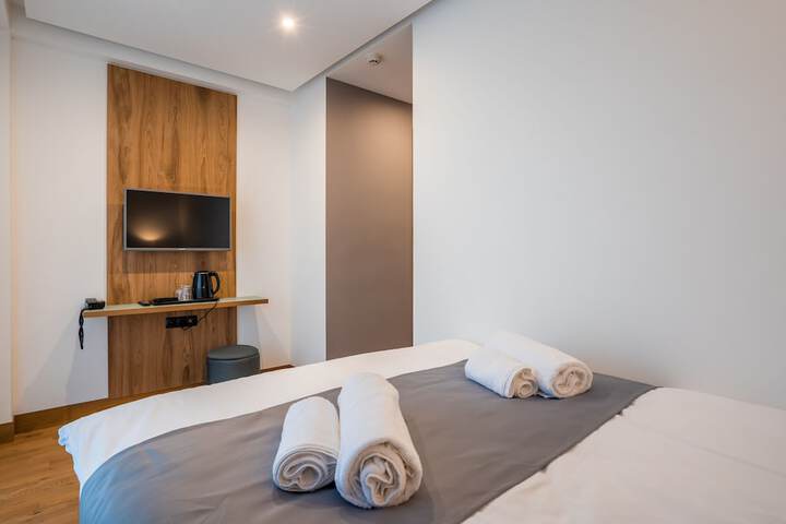 Room 72 of 147