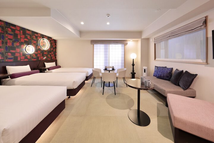 Room 9 of 22